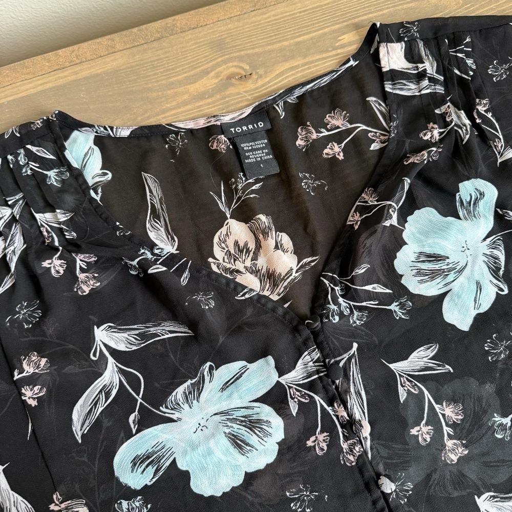 Torrid Womens 1 Floral Sheer V-Neck Button Up Chiffon Short Sleeve Blouse Top